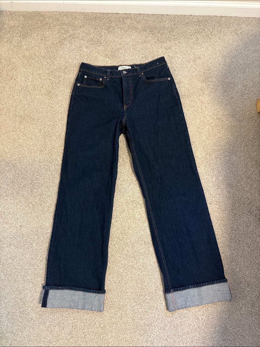 Abercrombie High Rise 90s Relaxed Cuffed Hem Jean - Picture 7 of 10